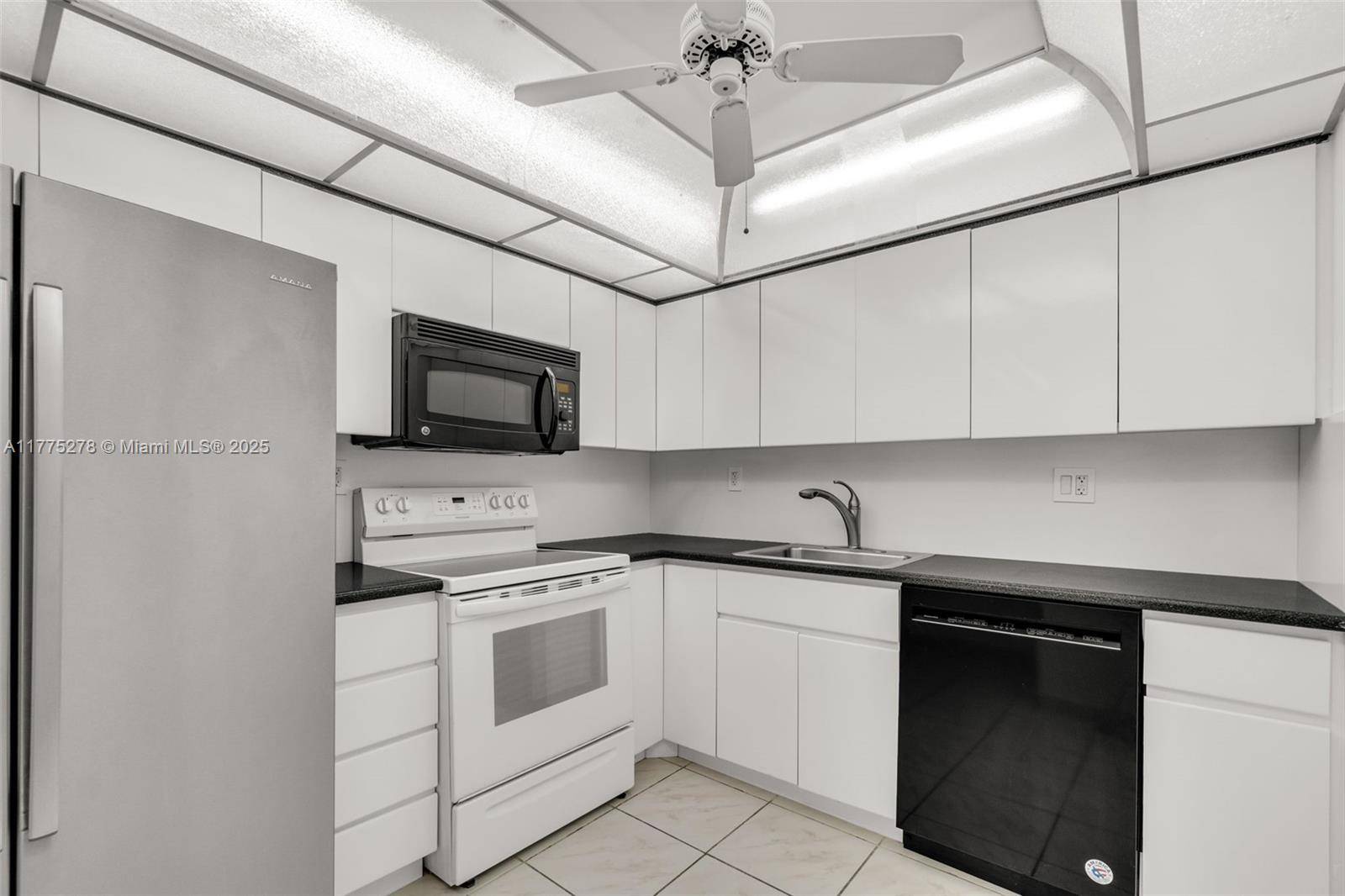 Hallandale Beach, FL 33009,600 Three Islands Blvd #1207