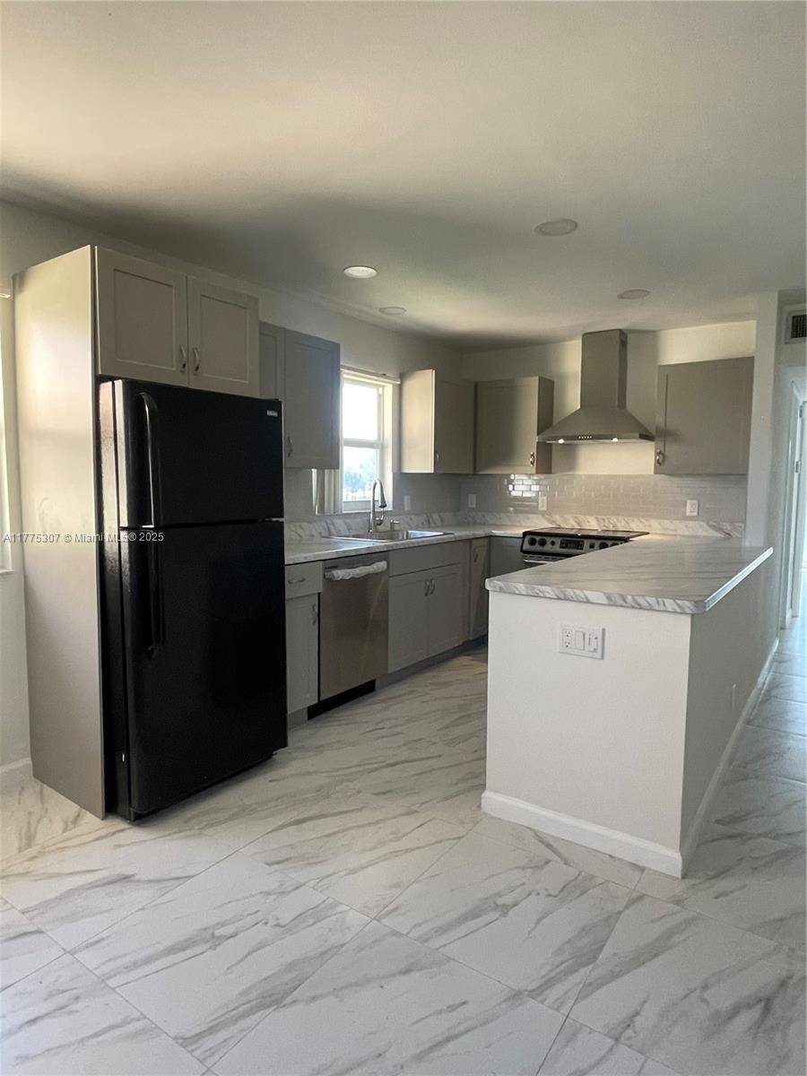 Delray Beach, FL 33446,233 Saxony E #233