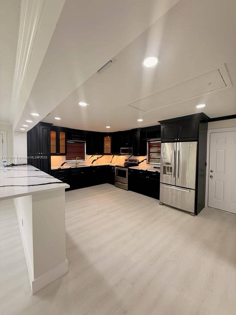 Fort Lauderdale, FL 33317,4529 SW 24th St