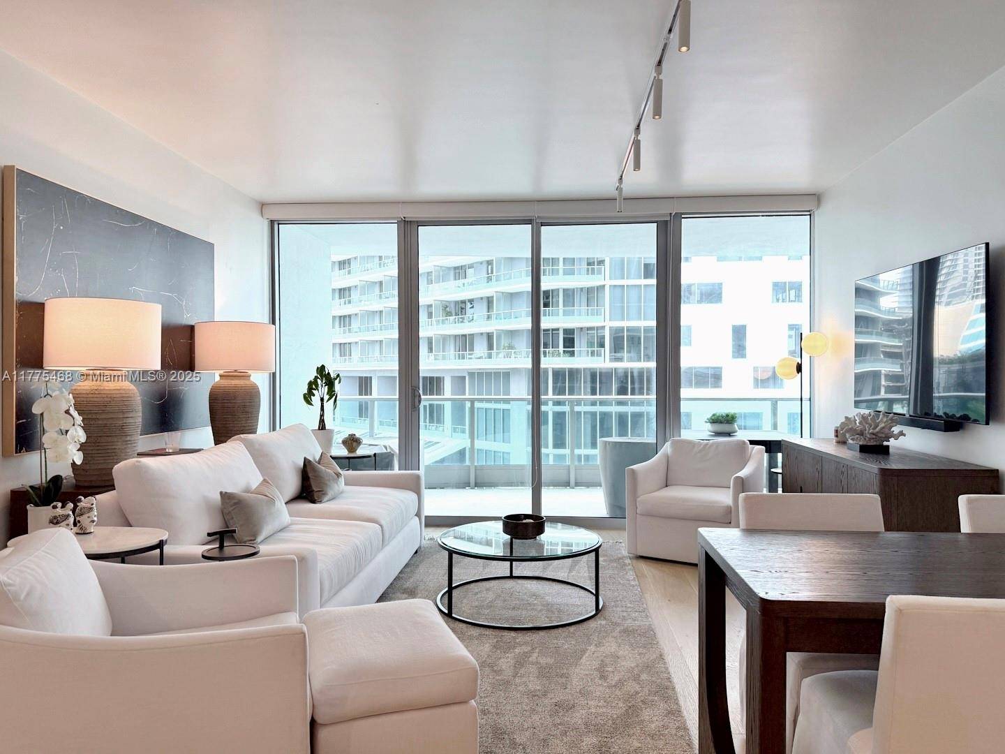 Miami, FL 33131,1331 Brickell Bay Dr #506