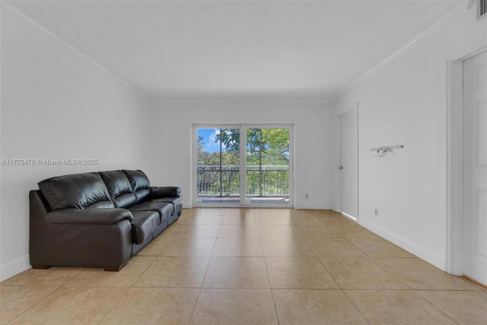Hollywood, FL 33021,4200 Hillcrest #307