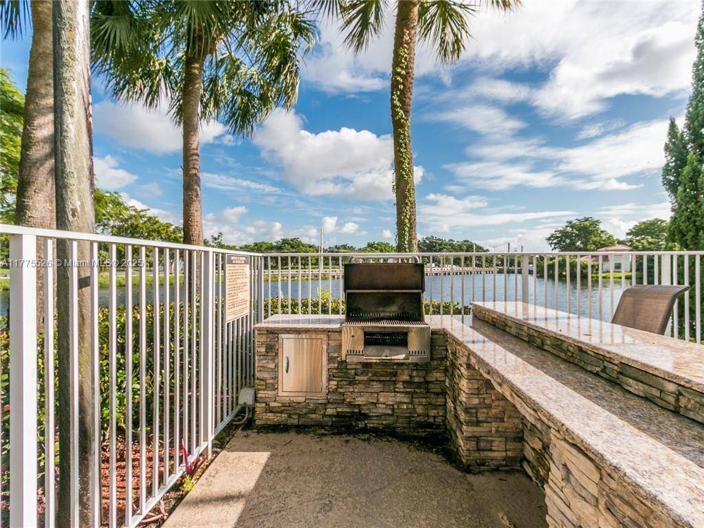 Plantation, FL 33324,145 SW 96th Ter