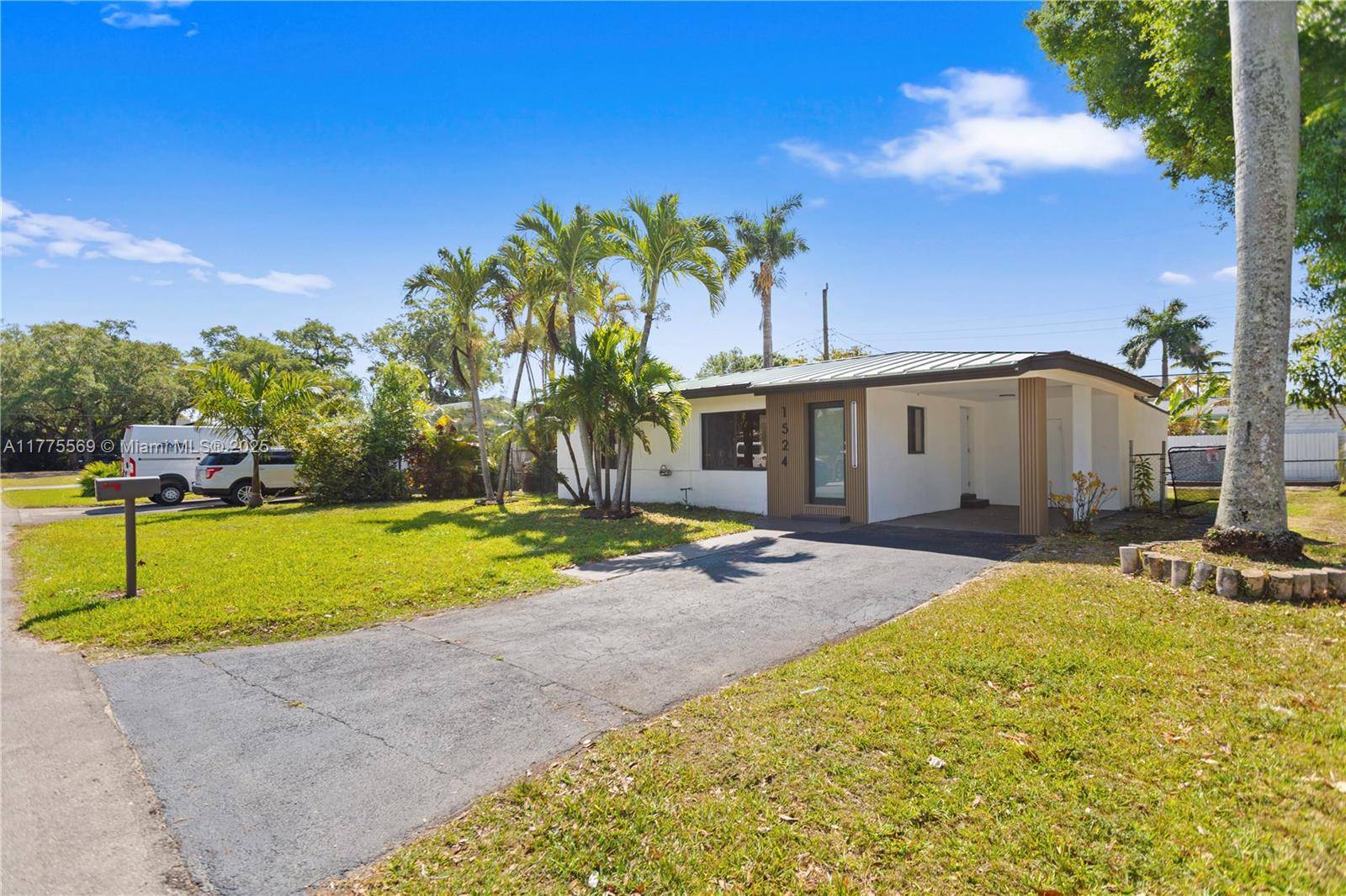 Fort Lauderdale, FL 33315,1524 SW 32 CT