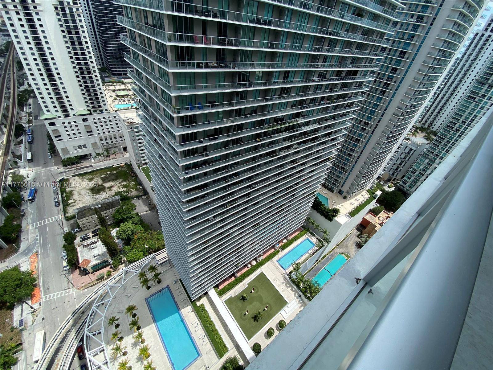 Miami, FL 33130,79 SW 12 ST #3810-S