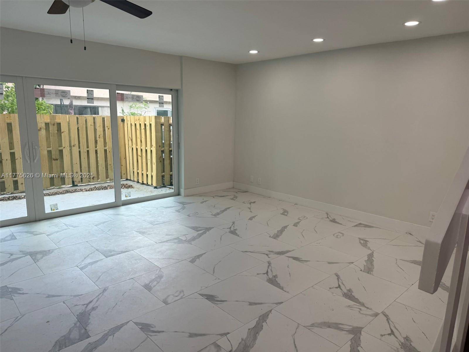 Plantation, FL 33324,8183 NW 8th Mnr #9