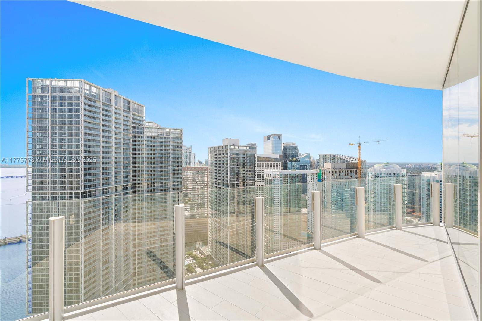 Miami, FL 33131,300 Biscayne Blvd Way #4407