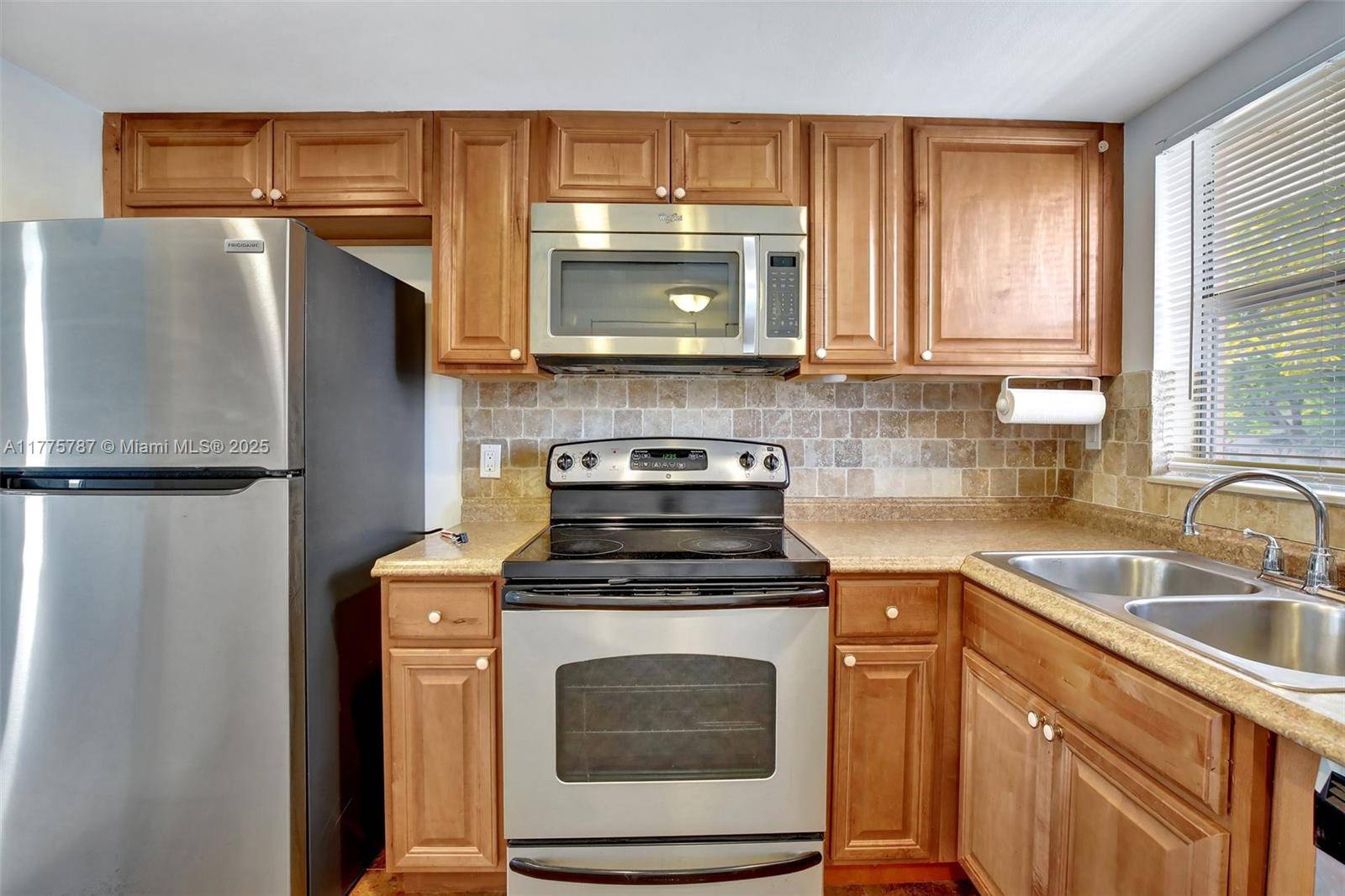 Sunrise, FL 33322,9621 Sunrise Lakes Blvd #203