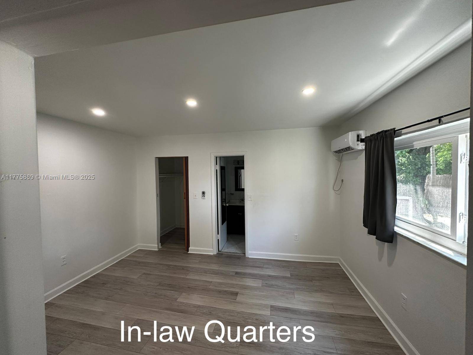 Kendall, FL 33186,12370 SW 104 Ter #1