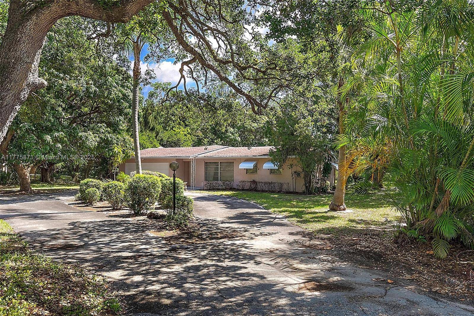 Palm Beach Gardens, FL 33410,11270 Monet Ln