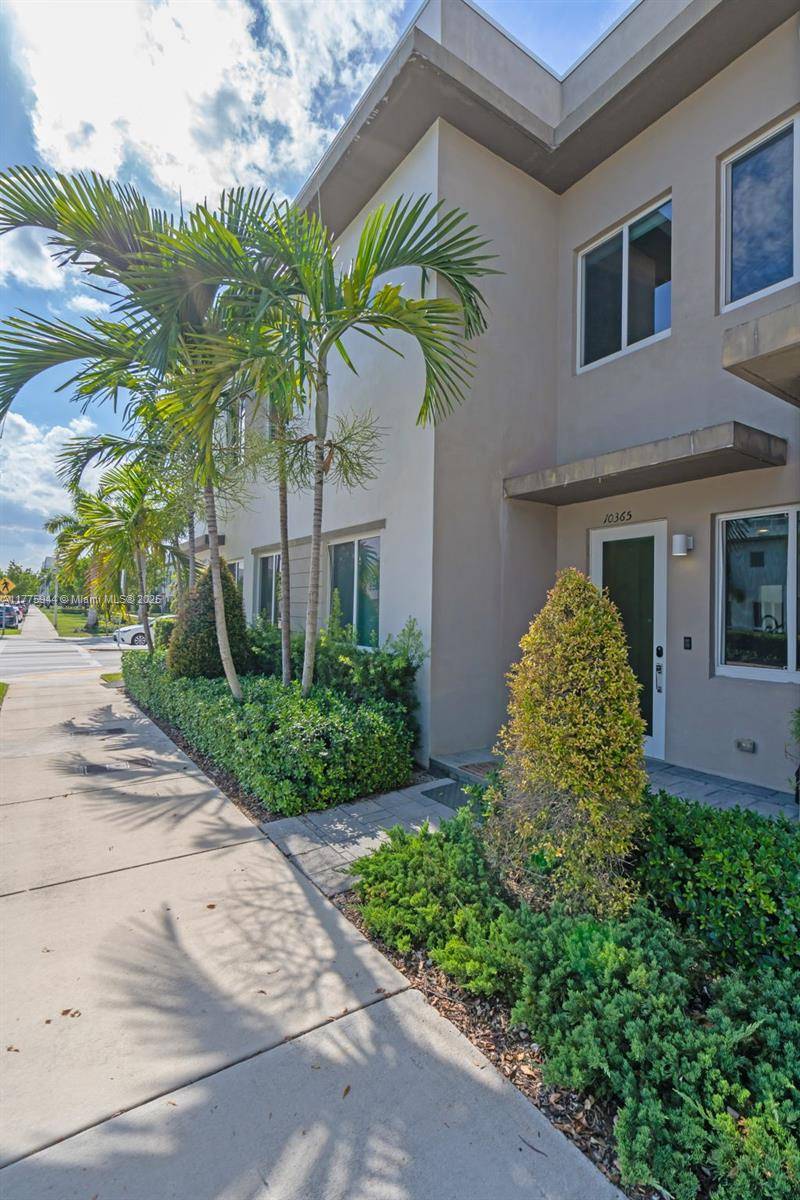 Doral, FL 33178,10365 NW 66th St #10365