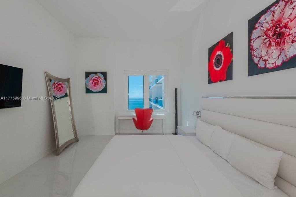 Miami Beach, FL 33139,2301 Collins Ave #1624