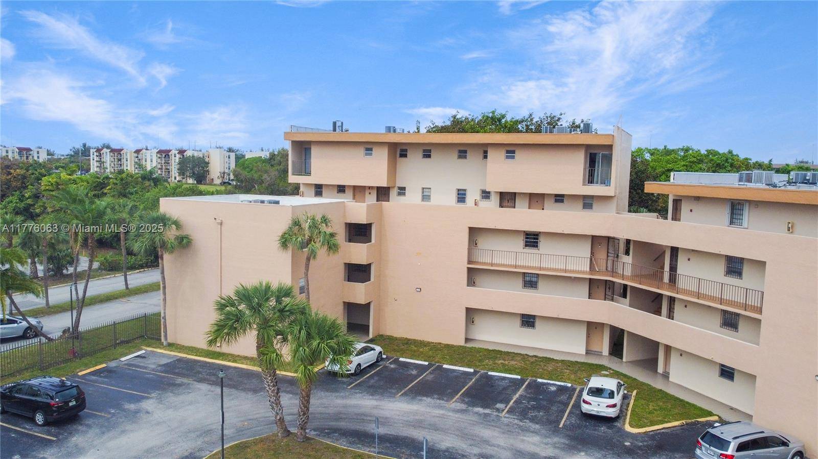 Miami, FL 33172,8897 Fontainebleau Blvd #403