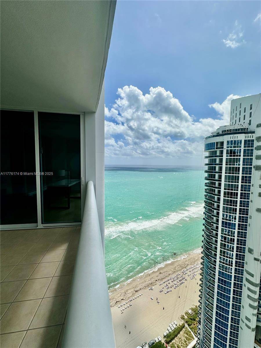 Sunny Isles Beach, FL 33160,18201 Collins Ave #5307