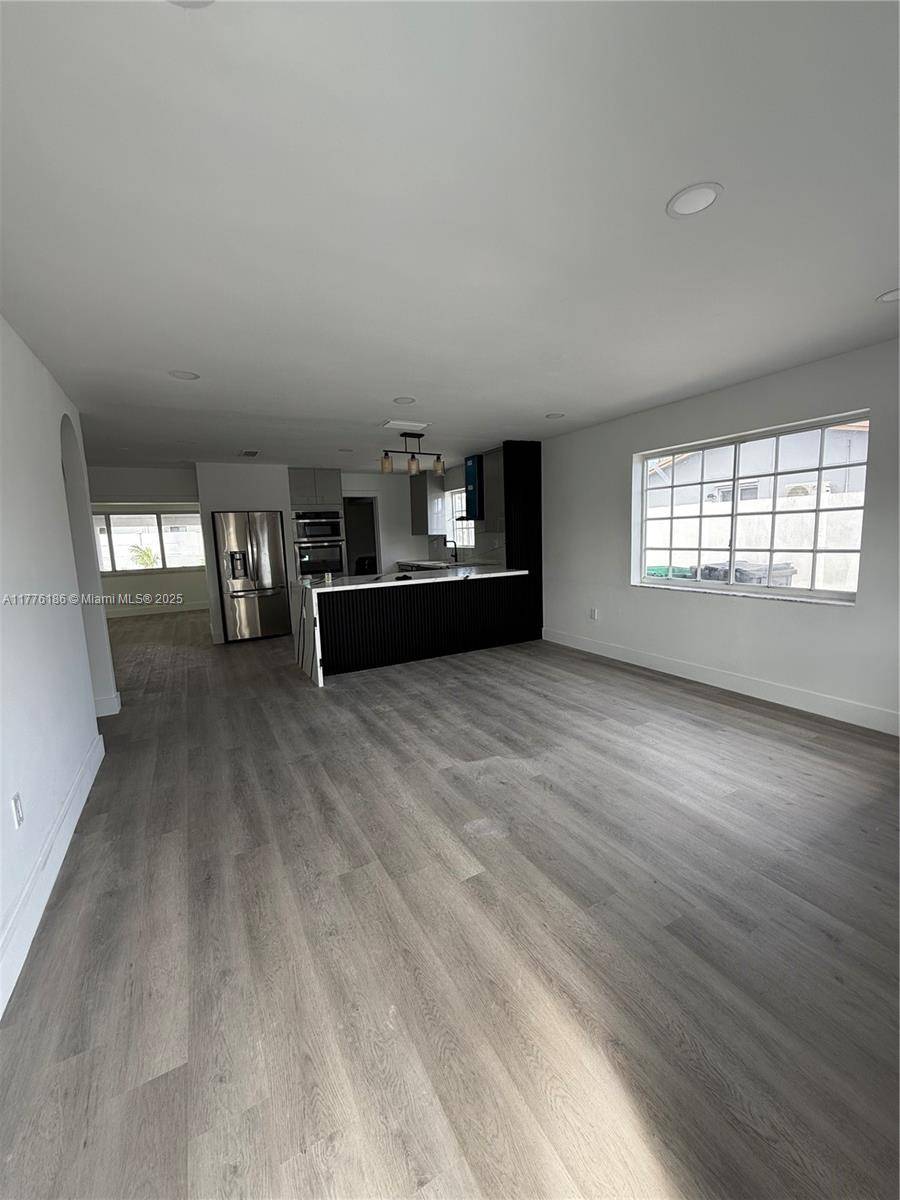 Miami, FL 33177,12605 SW 189th St