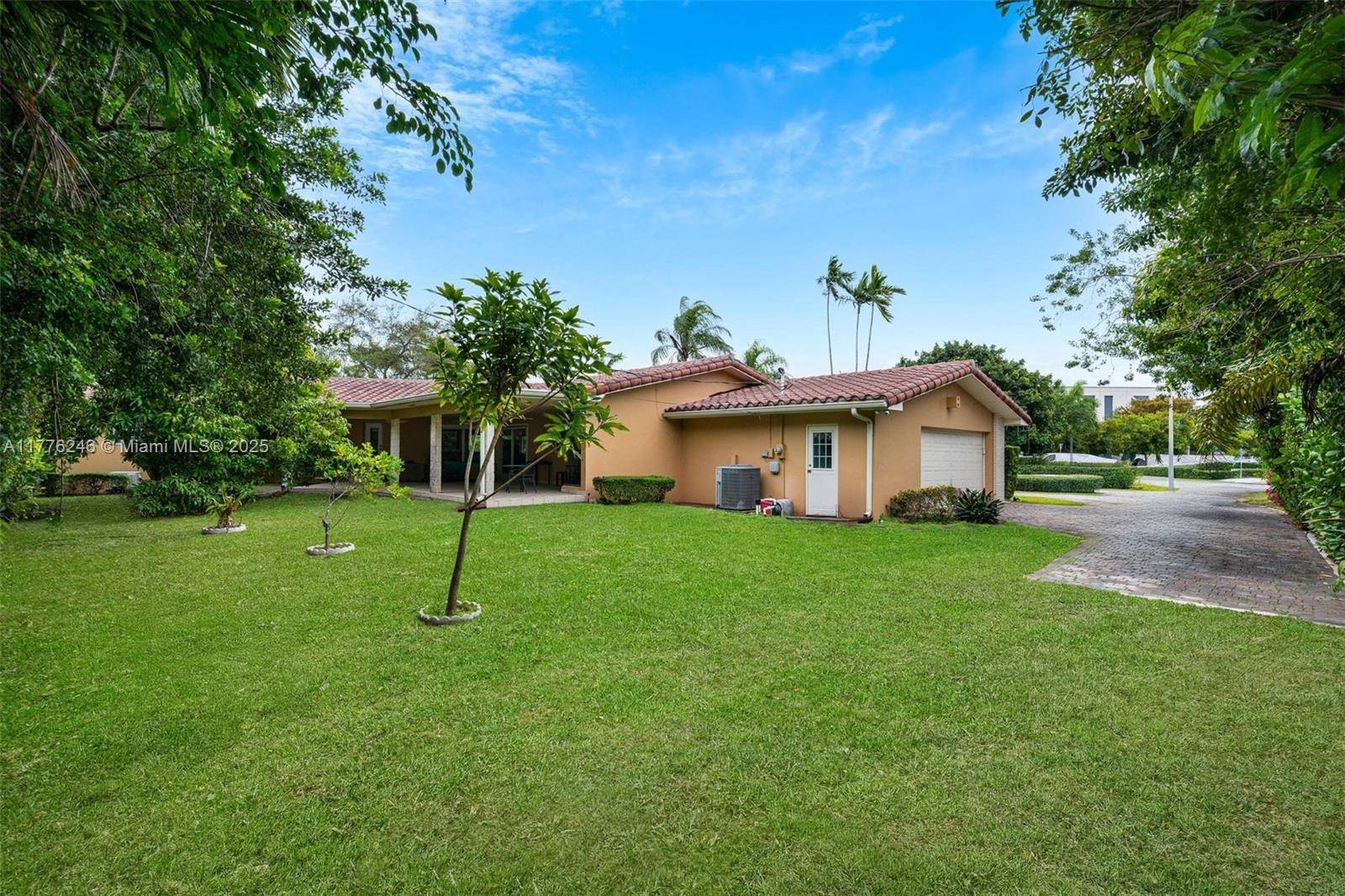 Coral Gables, FL 33146,1411 Miller Rd