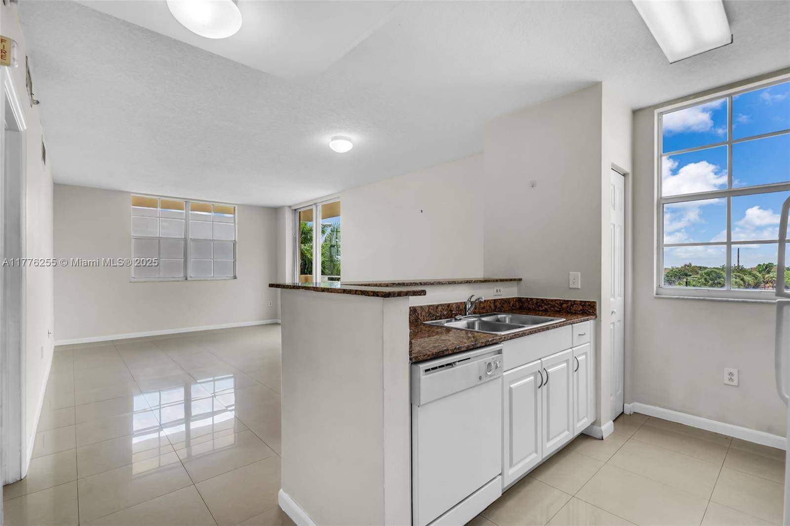 Miami, FL 33134,215 SW 42nd Ave #402