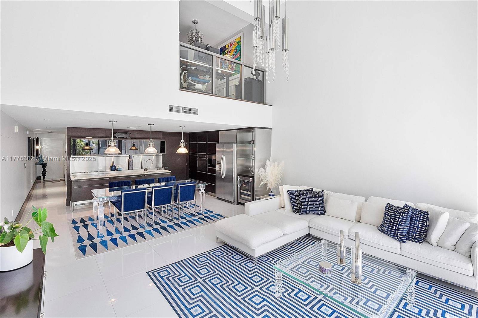 Miami Beach, FL 33140,6000 Collins Ave #326