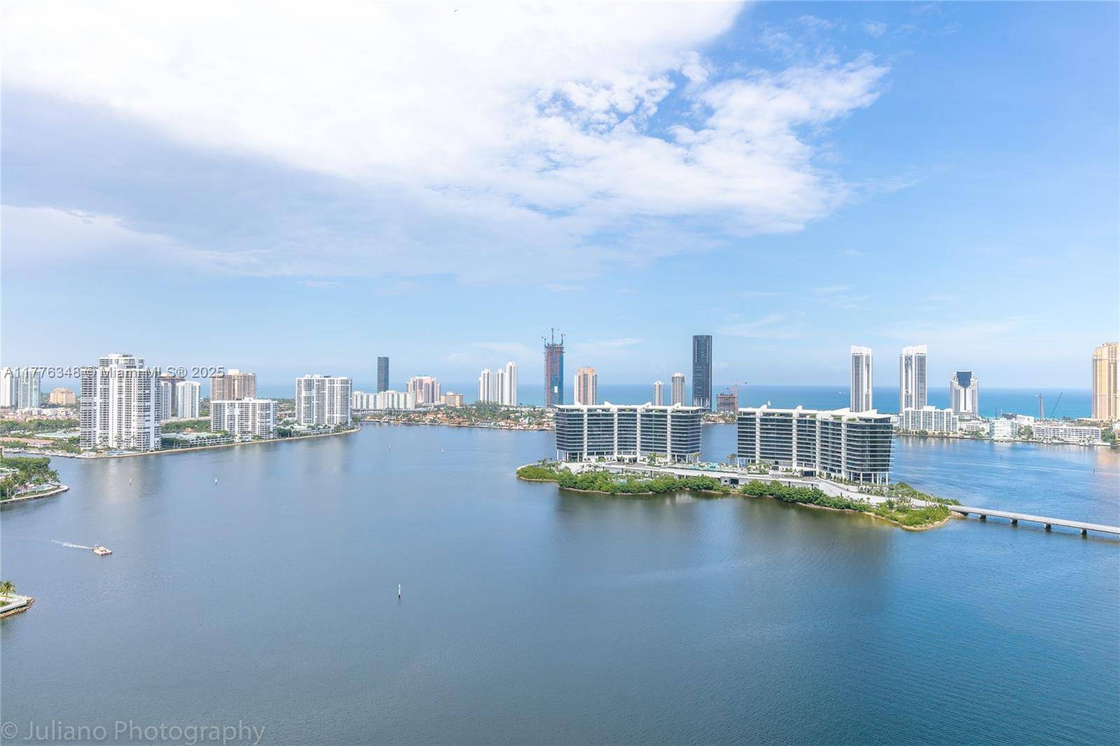 Aventura, FL 33160,3301 NE 183rd St #2905