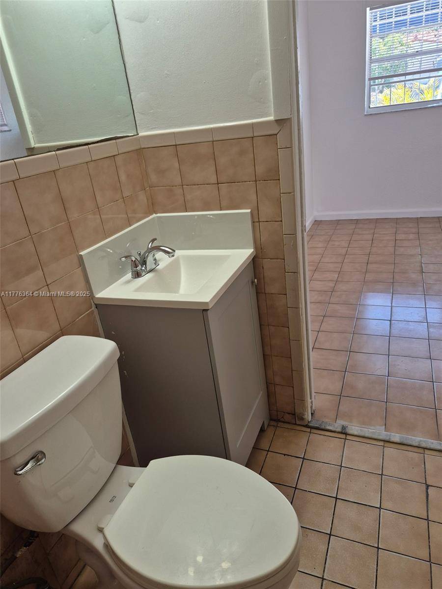Miami, FL 33145,2225 SW 21st Ter #1