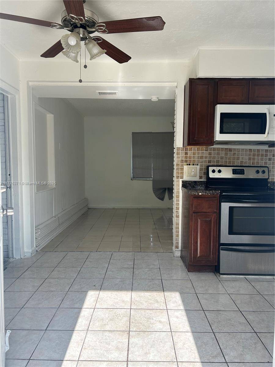 Fort Lauderdale, FL 33311,1318 NW 11th St