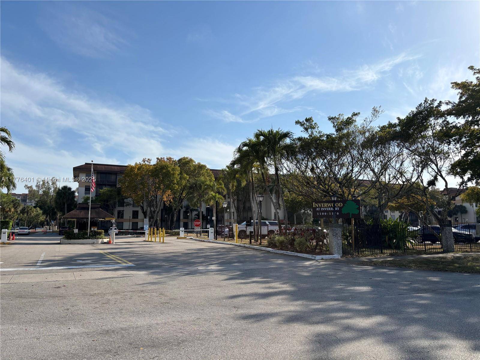 Lauderhill, FL 33319,5550 NW 44th St #114B