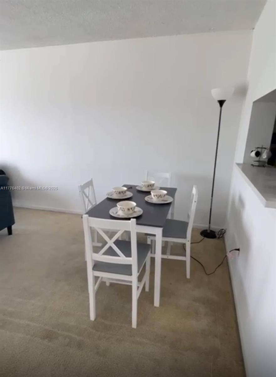 Miami, FL 33169,496 NW 165th St Rd #D-611
