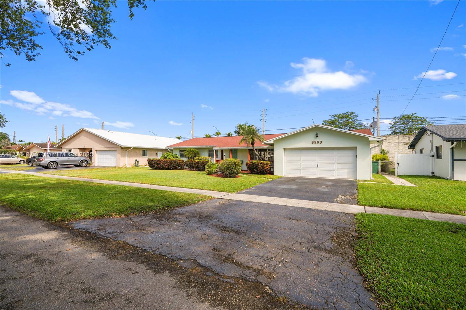 Cooper City, FL 33328,8963 SW 49th St