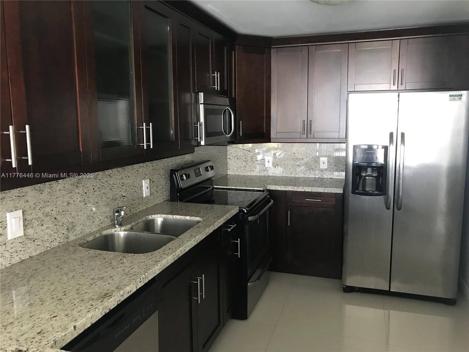 Aventura, FL 33180,20100 W COUNTRY CLUB DR #803