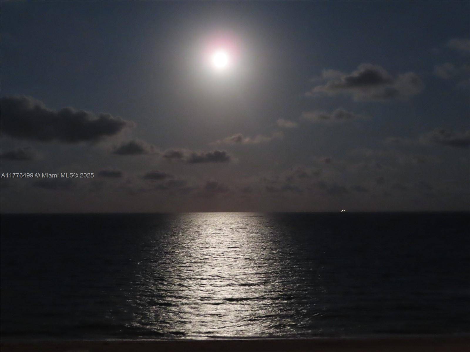 Miami Beach, FL 33140,5701 Collins Ave #808
