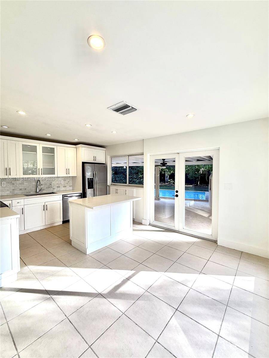 Pinecrest, FL 33156,13345 SW 83rd Ct