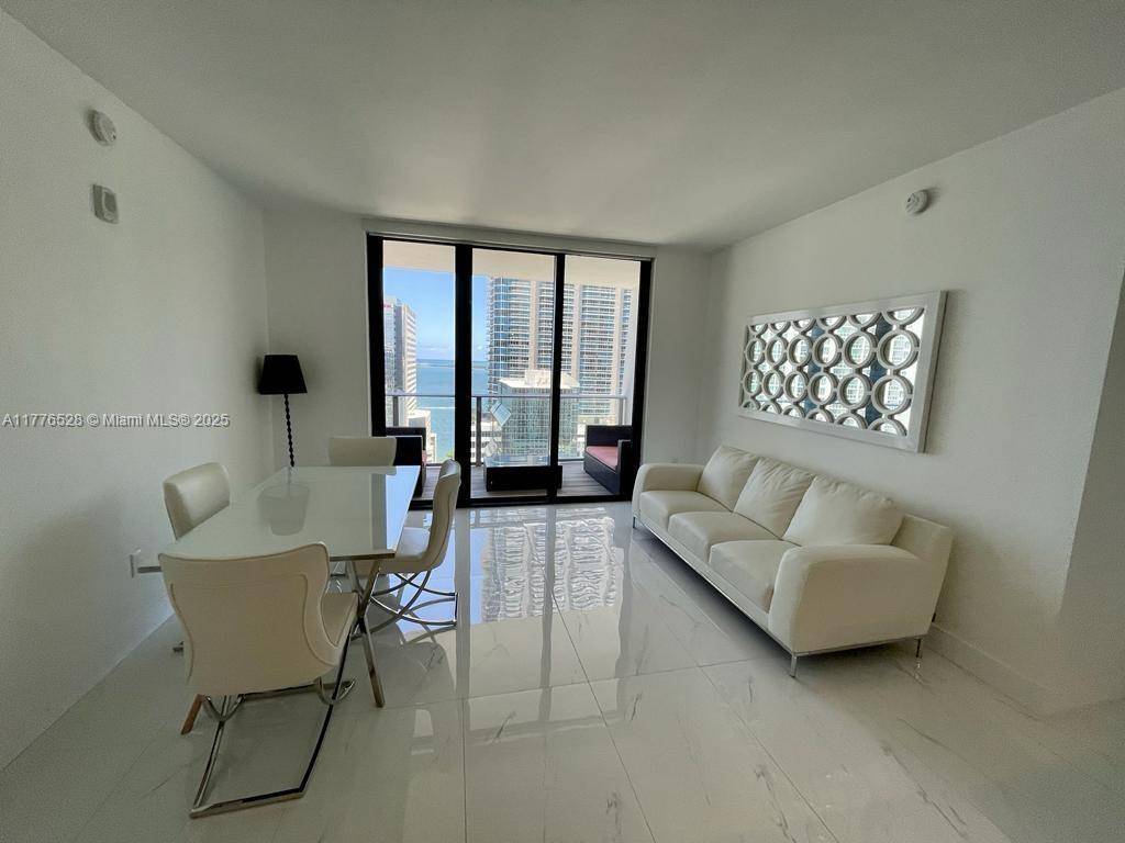 Miami, FL 33131,1010 Brickell Ave #2704