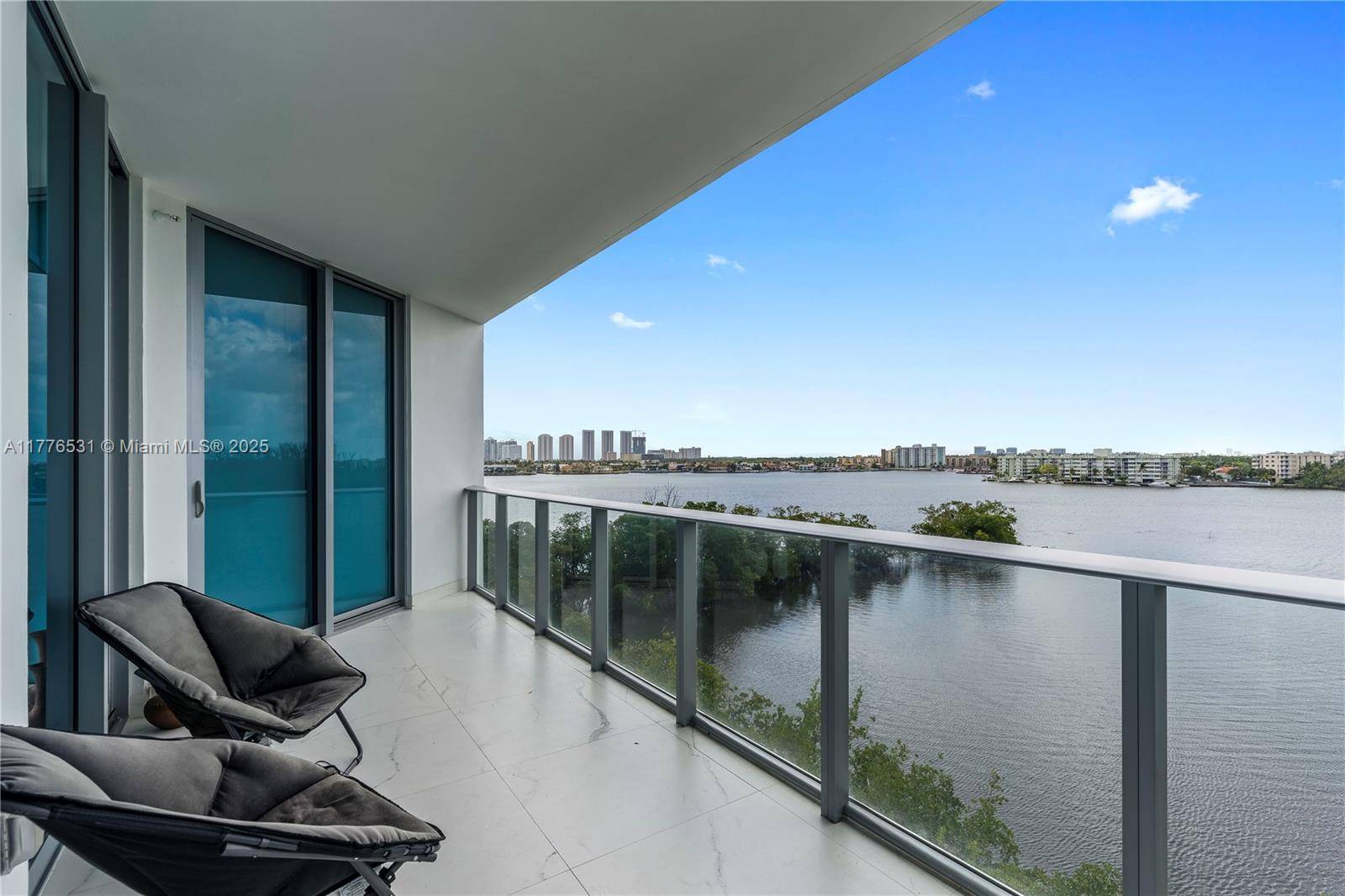 North Miami Beach, FL 33160,17111 BISCAYNE BL #506-S