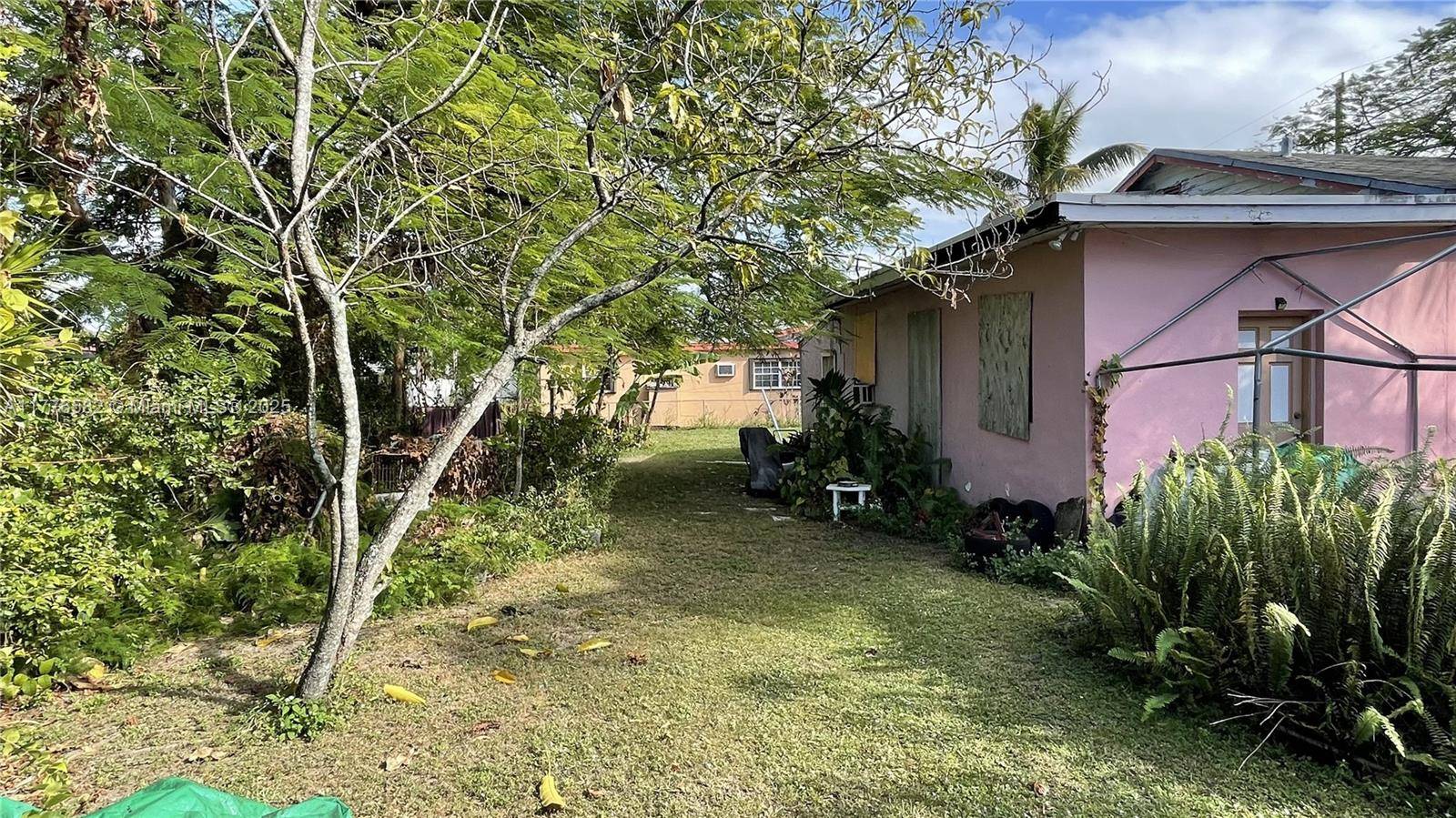 North Miami Beach, FL 33162,17301 NE 4th Ave