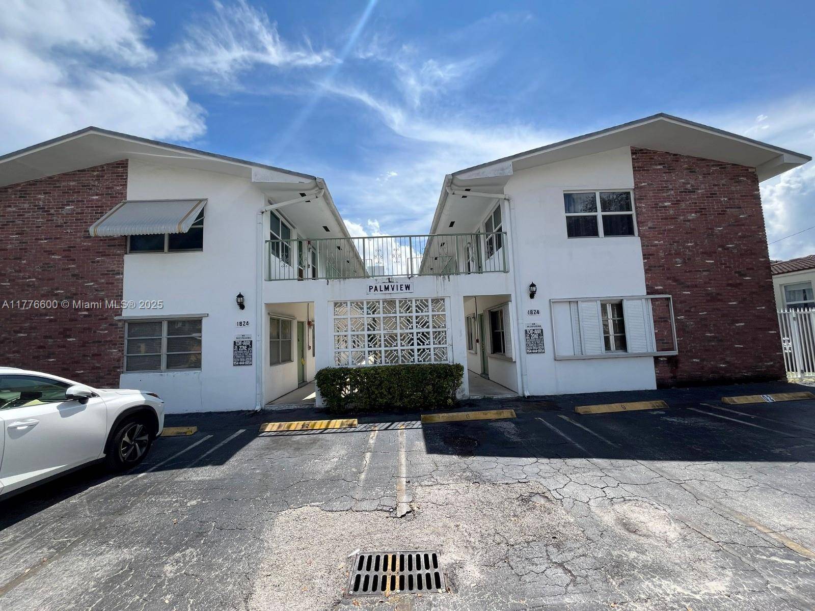 Hollywood, FL 33020,1824 Monroe St #1