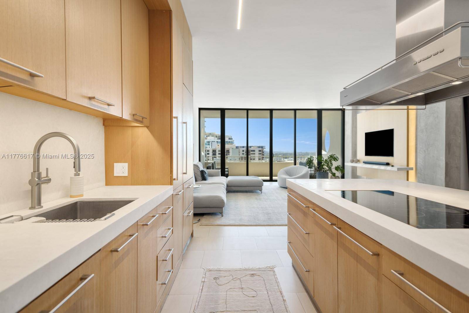 Bal Harbour, FL 33154,10205 Collins Ave #PH3