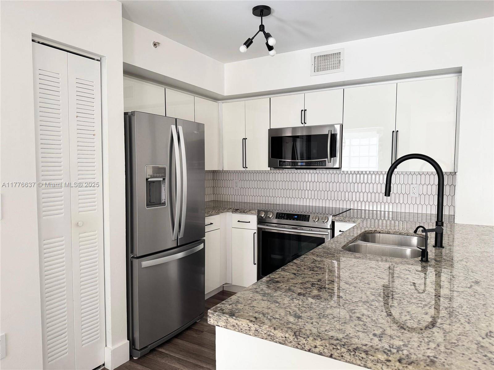 Miramar, FL 33025,2163 RENAISSANCE BLVD #103