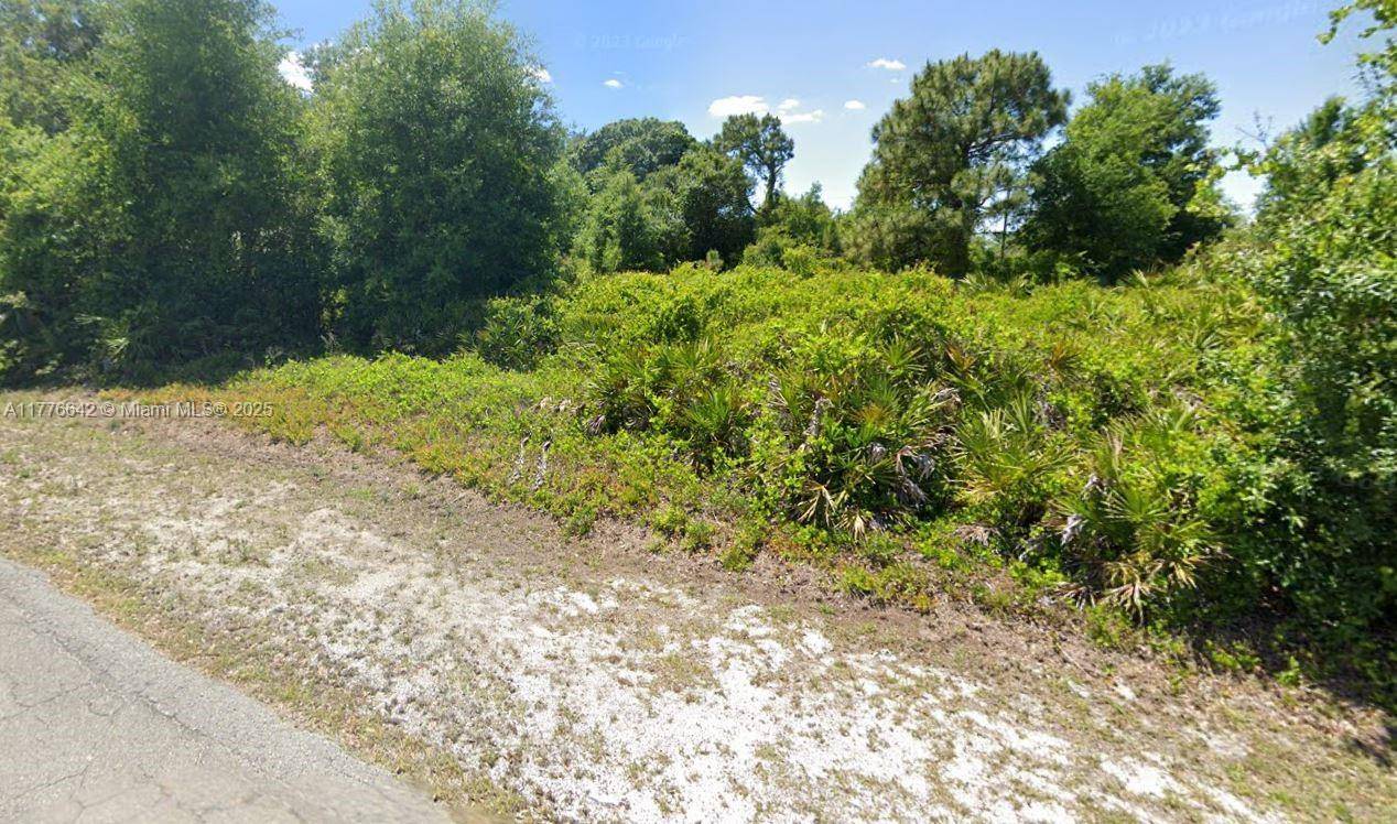 Lehigh Acres, FL 33,1042 Citrus Ave