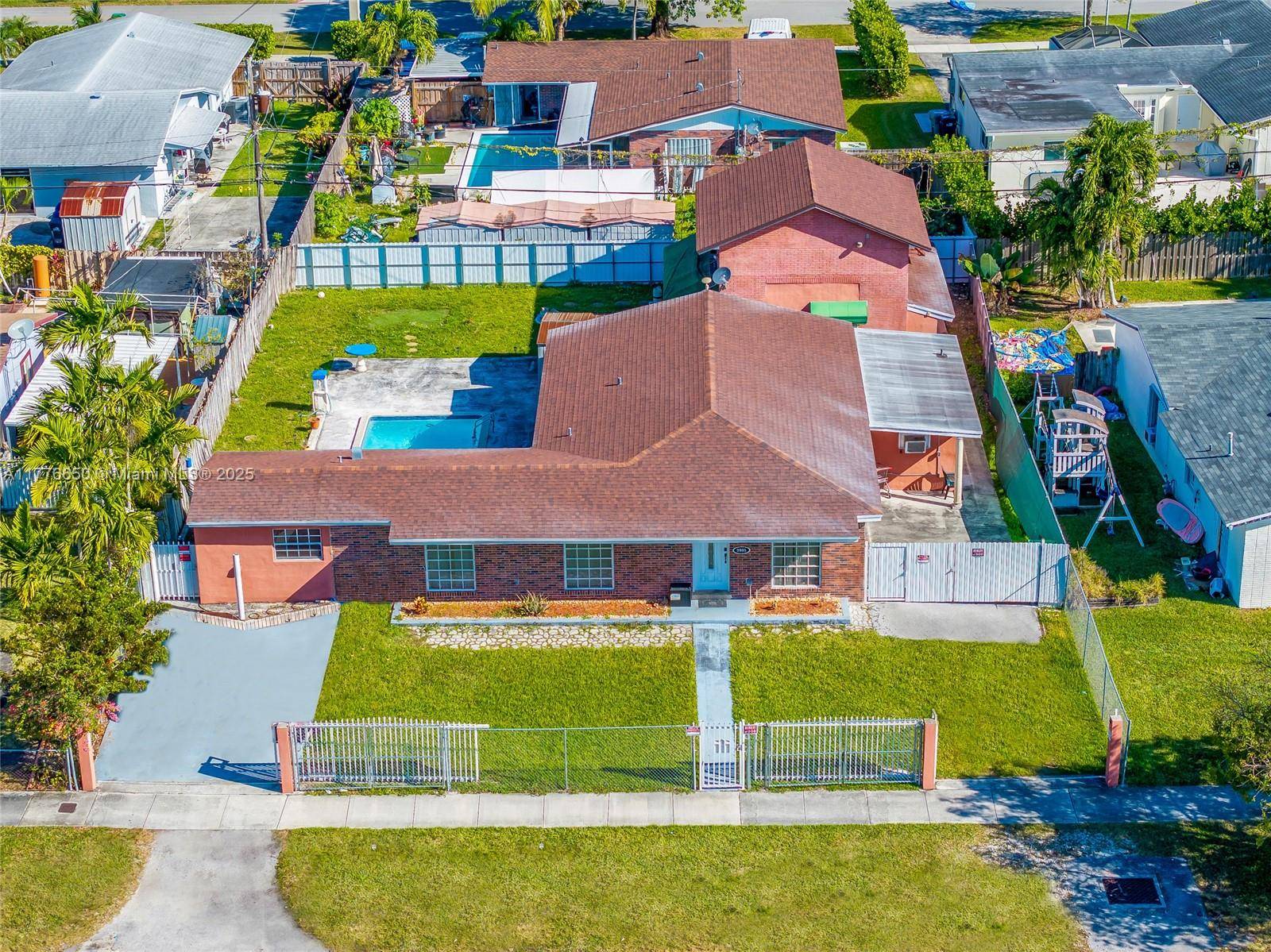 Cutler Bay, FL 33157,9985 Marlin Rd