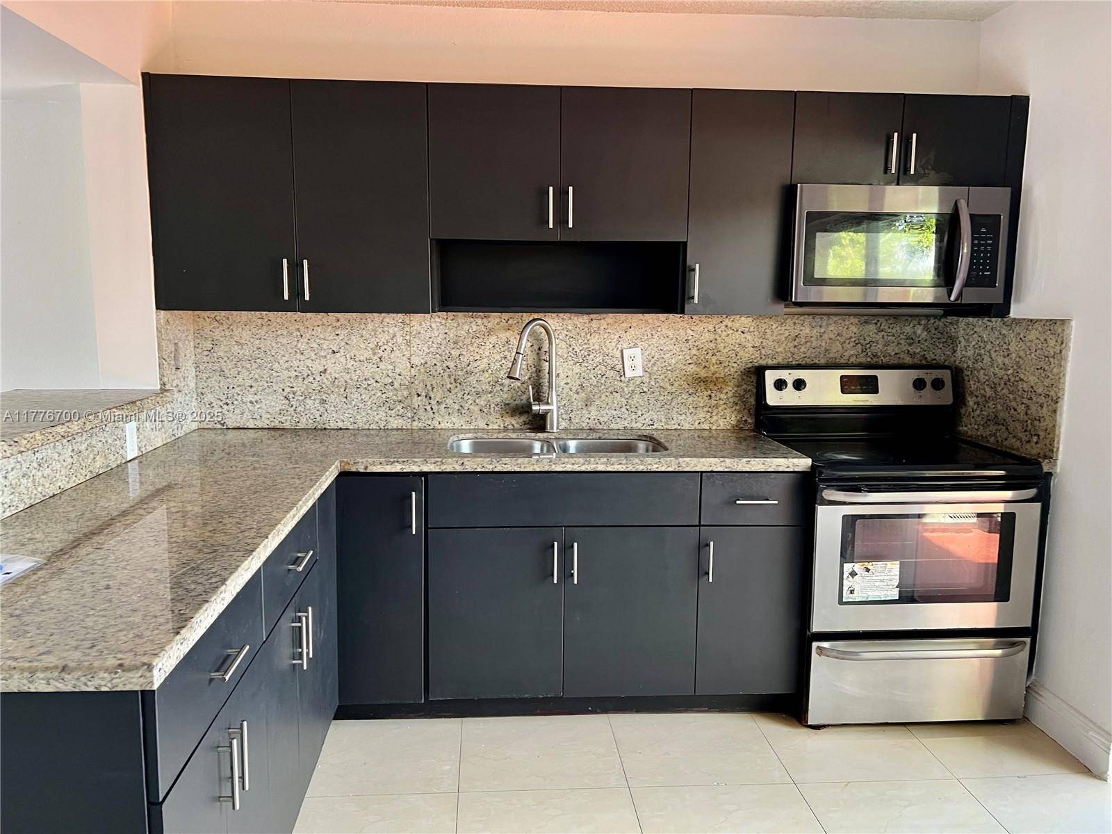 Miami, FL 33126,8245 NW 6th Ter #202