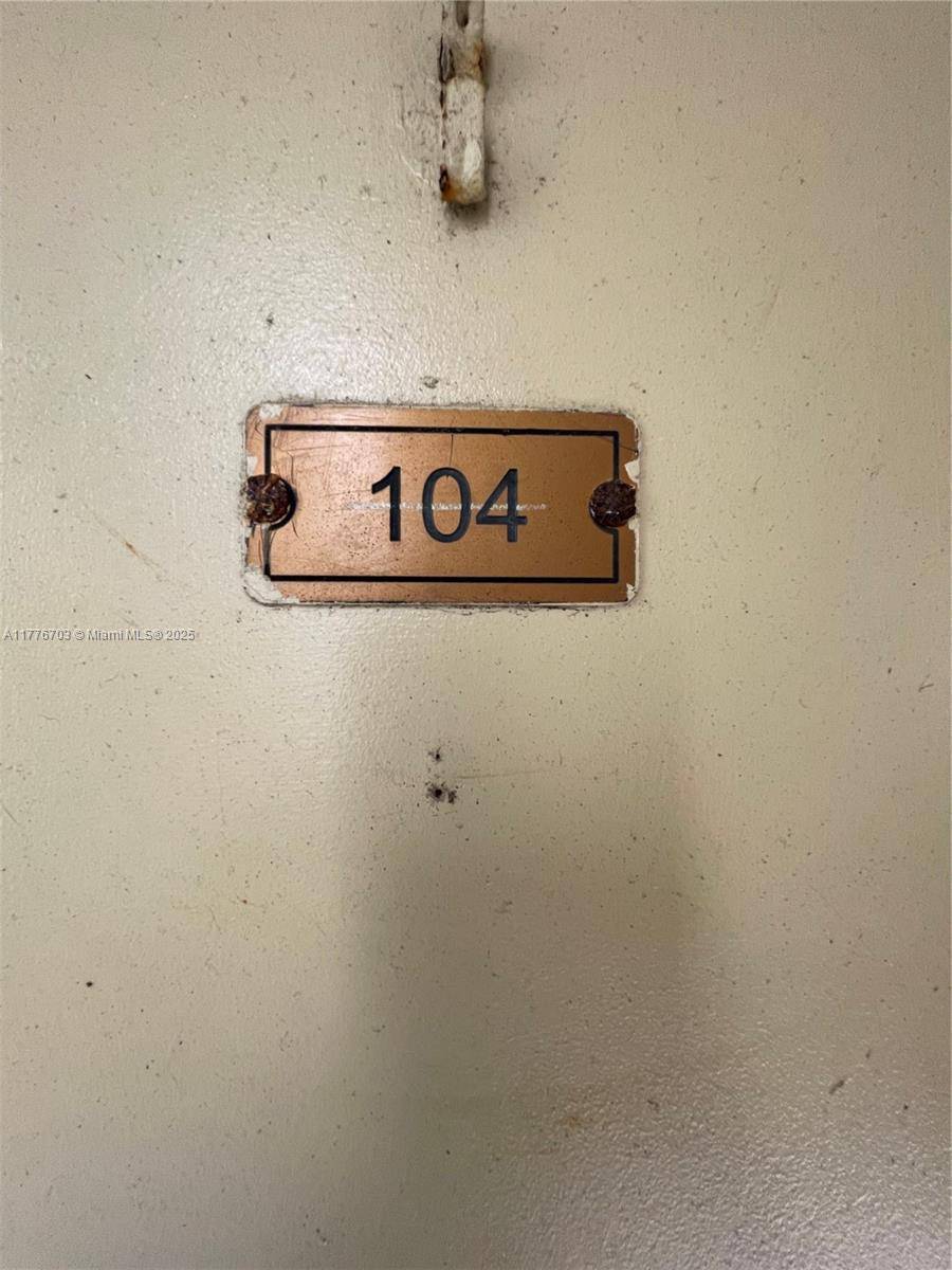 Pompano Beach, FL 33062,2870 NE 14th St Cswy #104C
