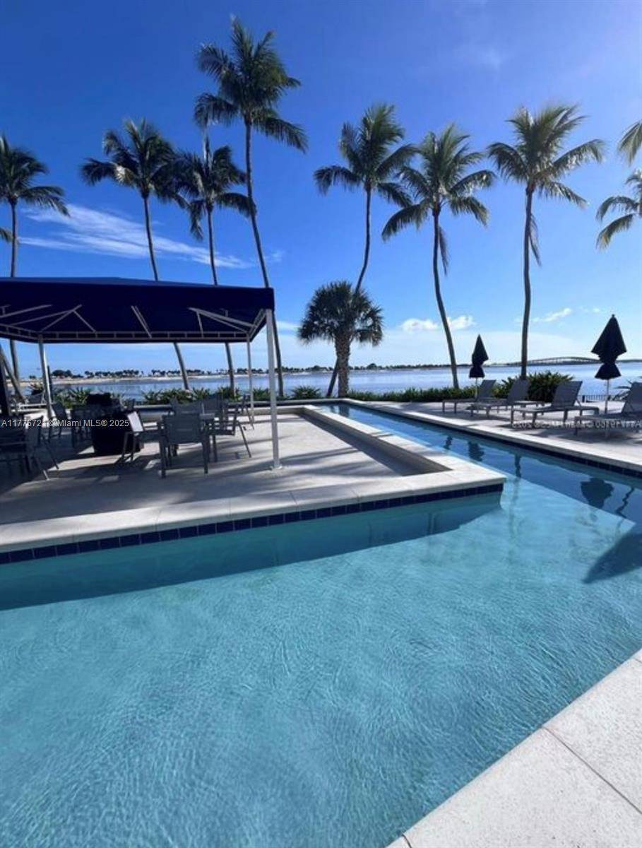 Miami, FL 33129,2333 Brickell Ave #1607