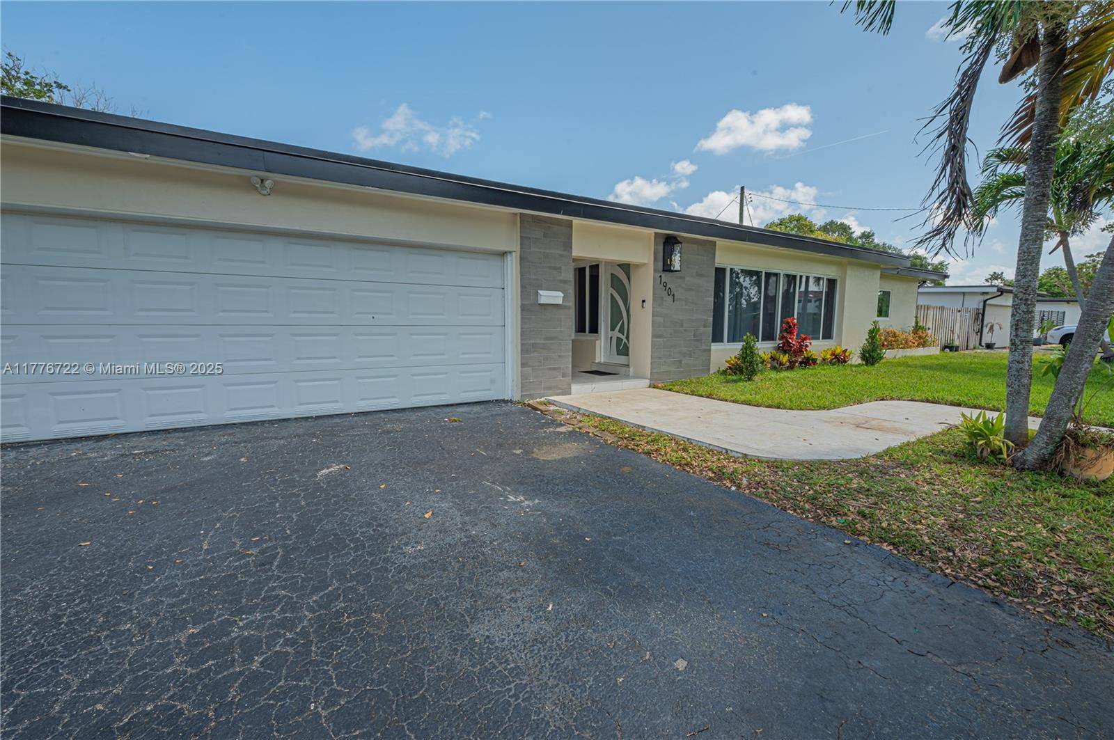 North Miami Beach, FL 33179,1901 NE 186th Dr
