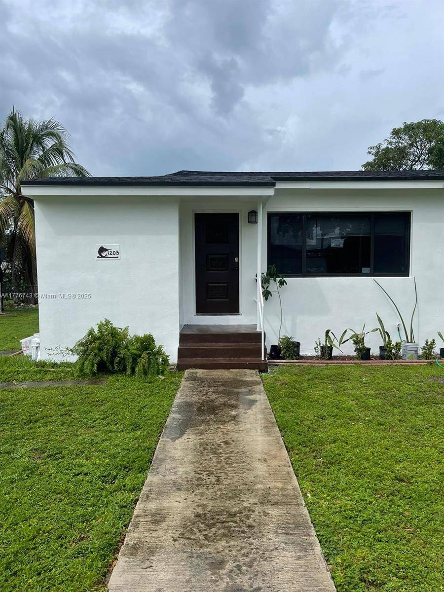 North Miami, FL 33167,1205 NW 128th St