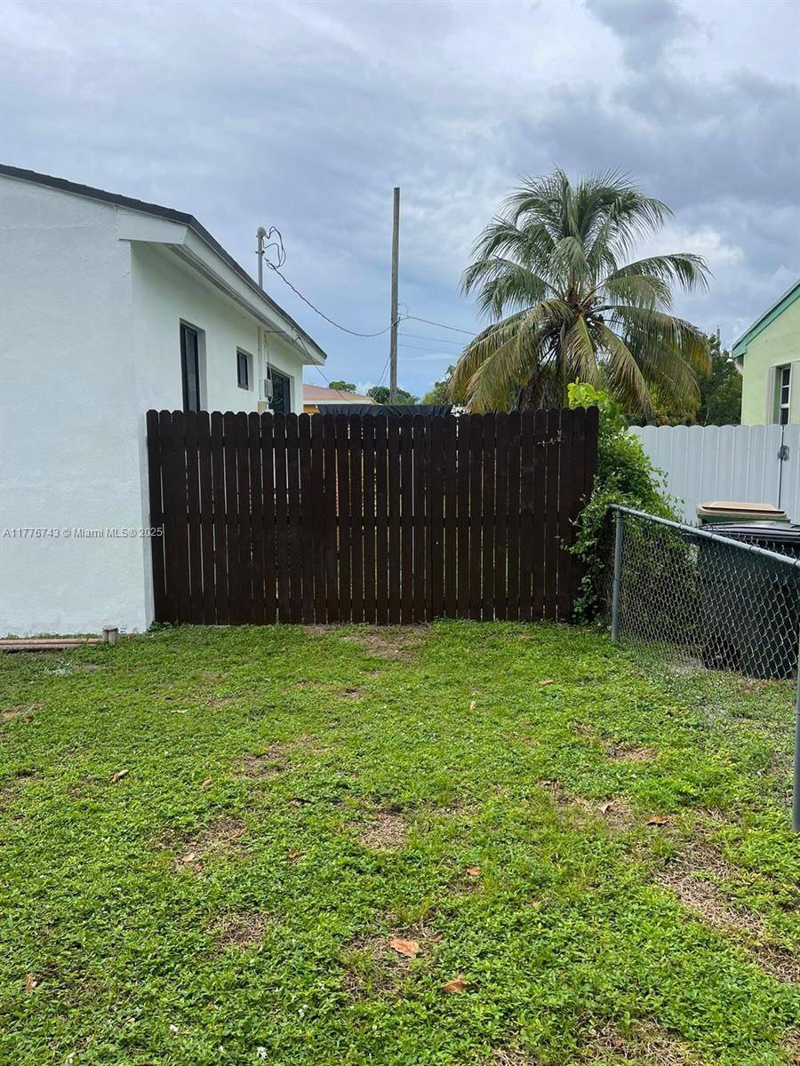 North Miami, FL 33167,1205 NW 128th St