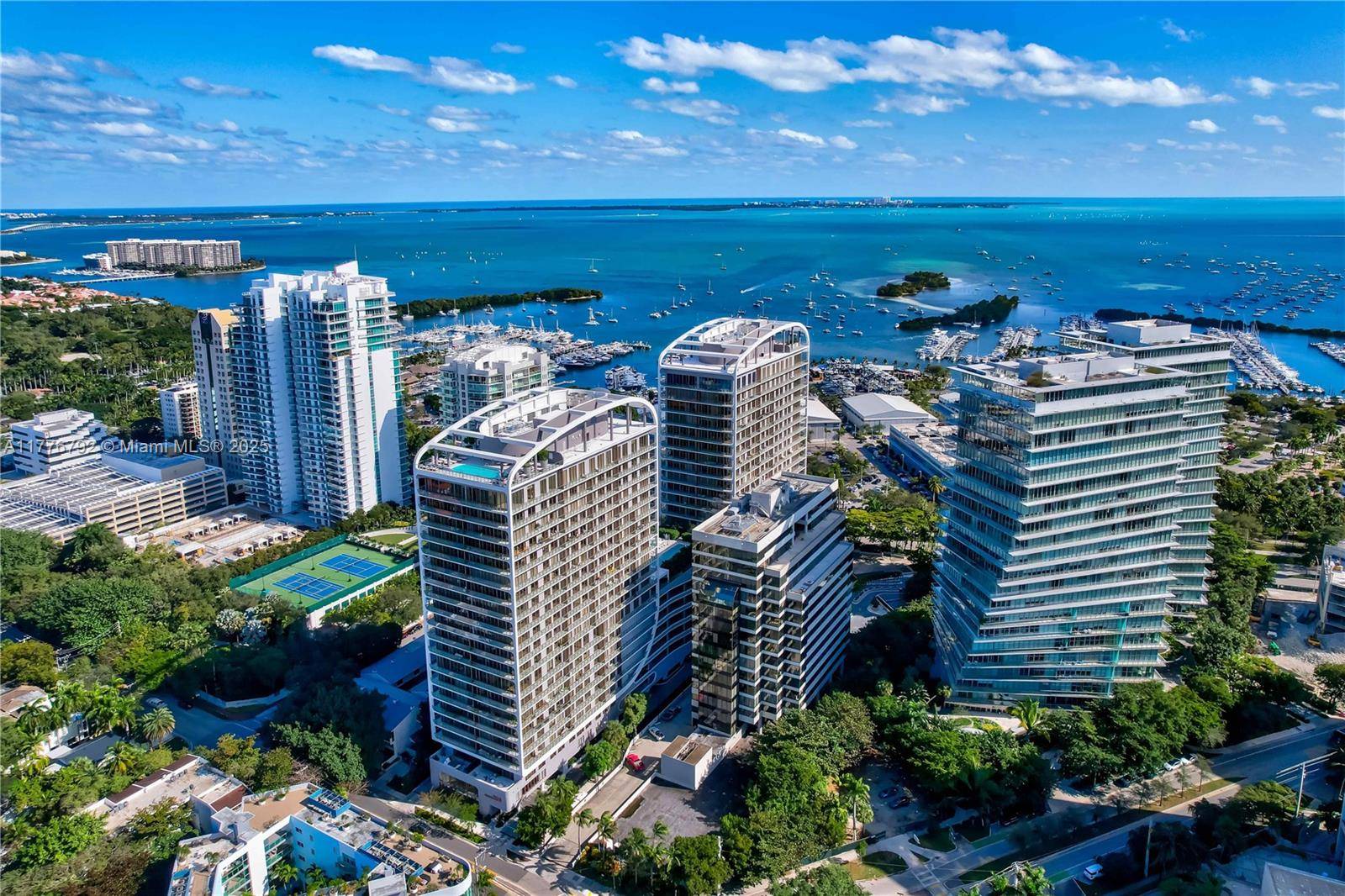 Coconut Grove, FL 33133,2678 Tigertail #813