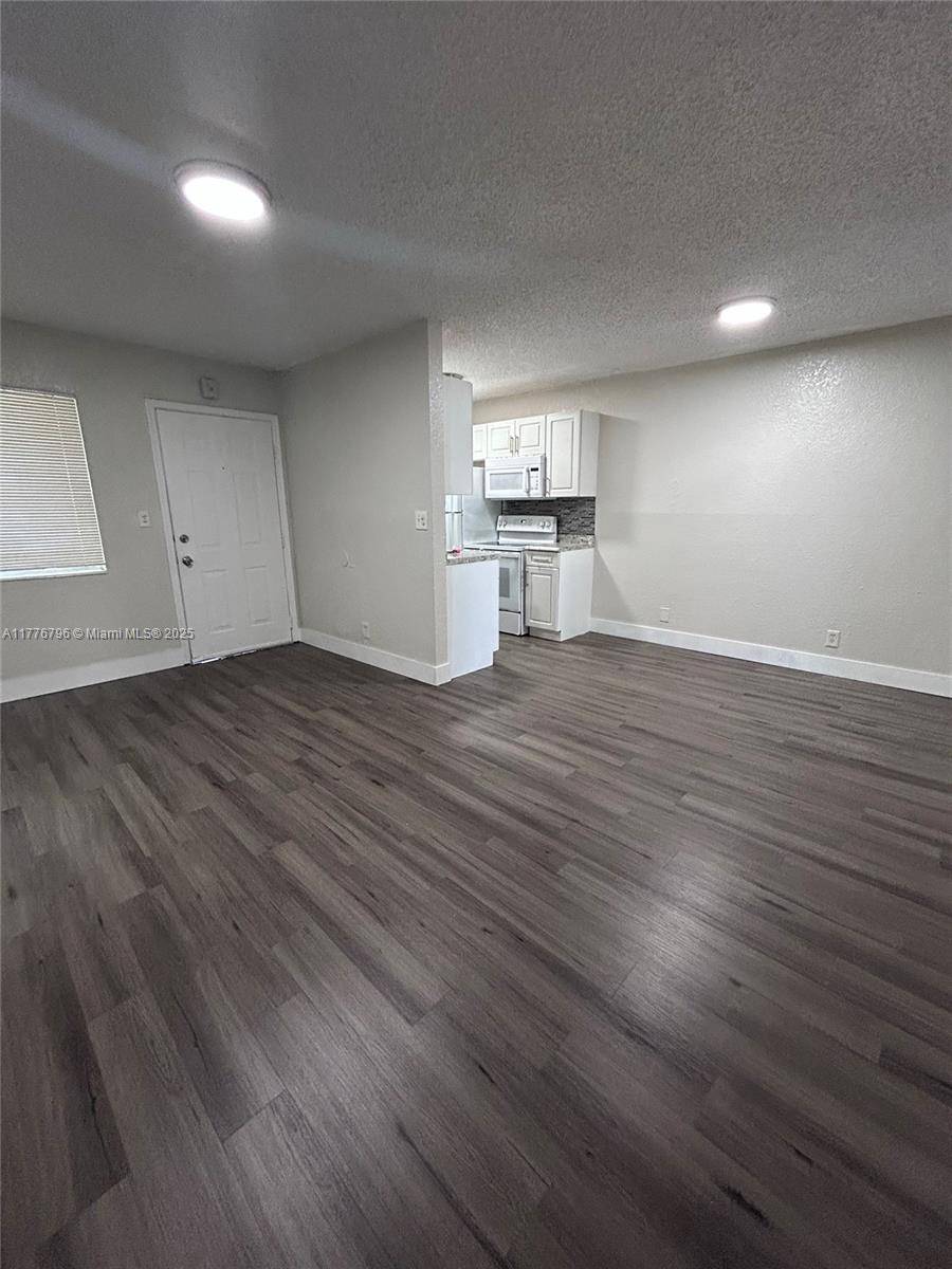 Hollywood, FL 33020,2150 Madison St #6