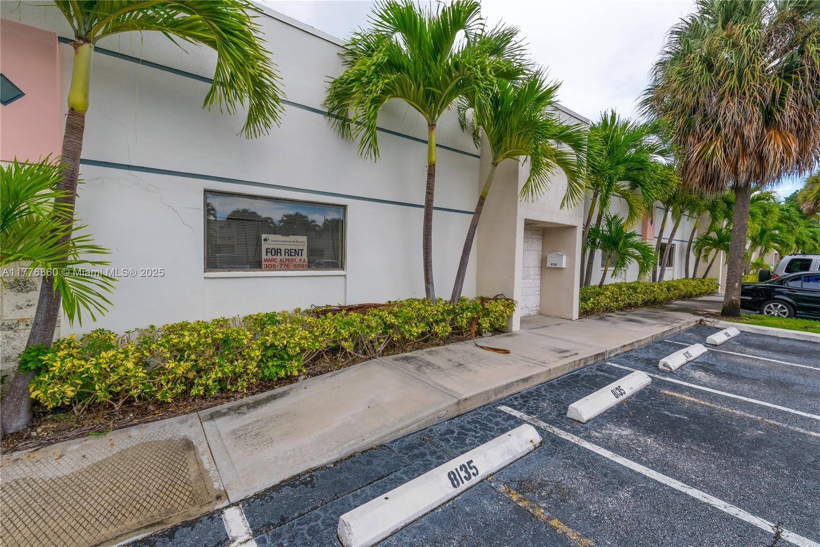 Doral, FL 33122,8135 NW 33rd St #8135