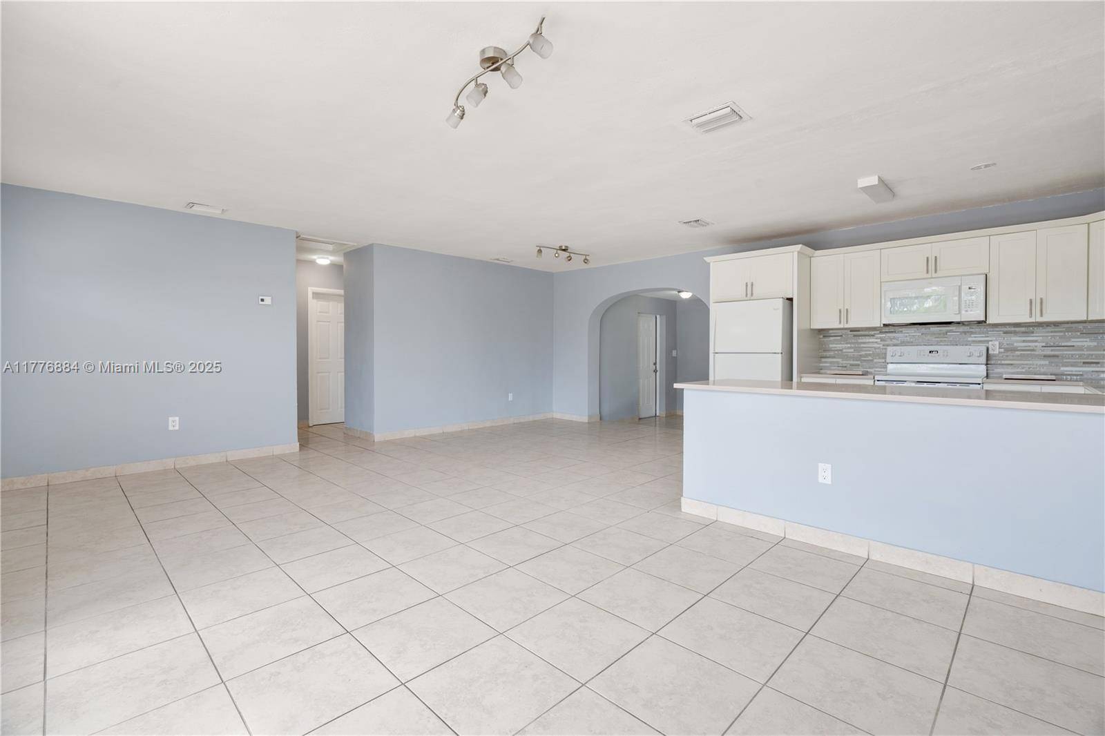 Hialeah, FL 33014,7060 W 9th Ct #7060