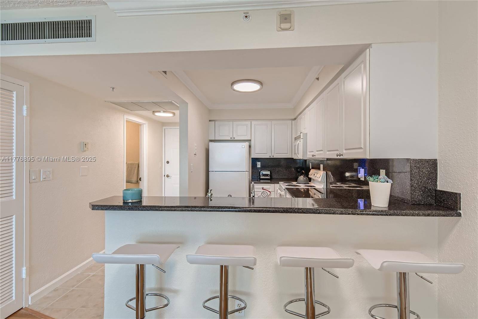 Hollywood, FL 33019,2501 S Ocean Dr #1532