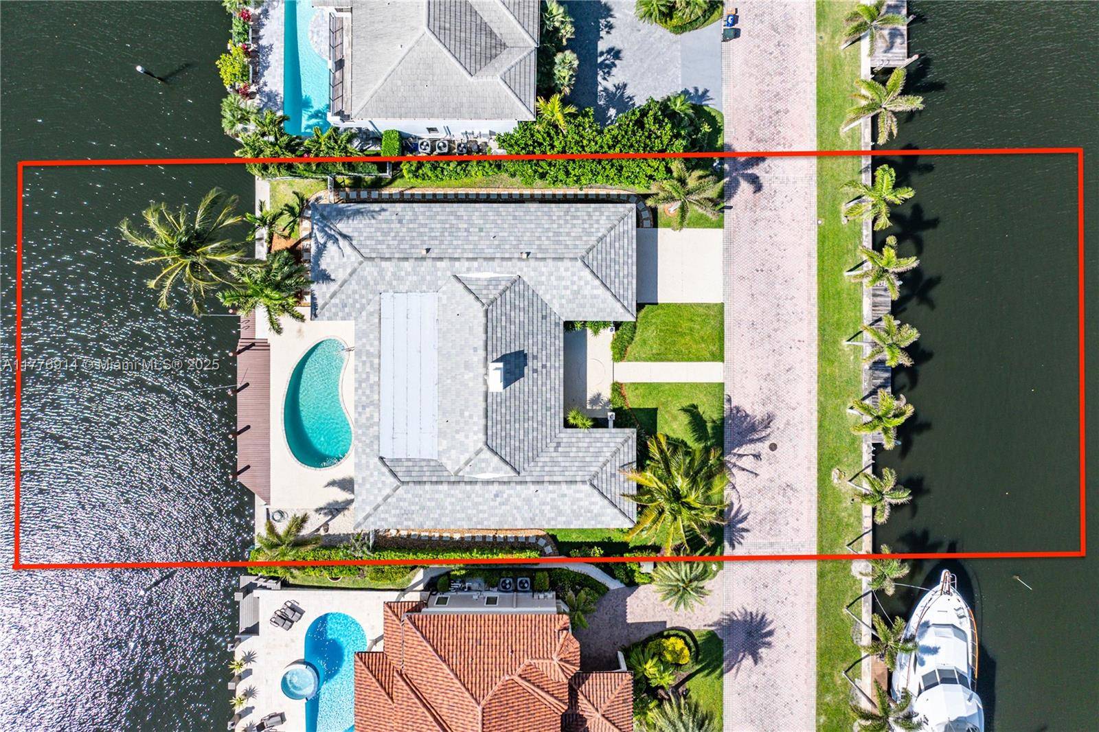 Boca Raton, FL 33487,872 NE 79
